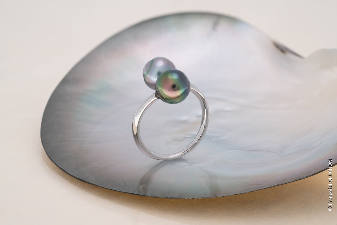 Bague Toi & Moi en argent et perles cerclées